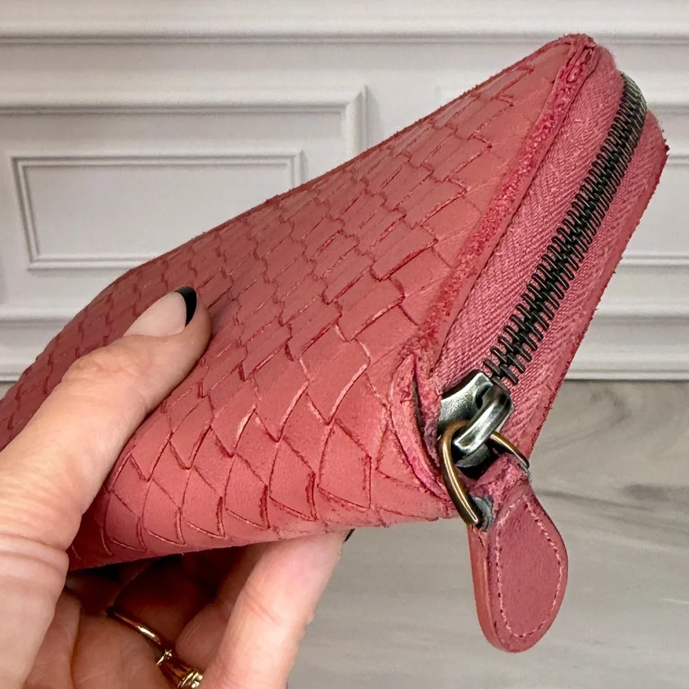 Bottega Veneta Dusty Rose Intrecciato Leather Long Zip Wallet  | Full Inclusion - Picture 9 of 13